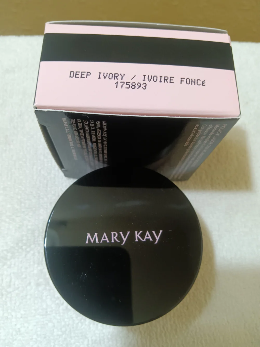 Mary Kay Silky Setting Powder  Deep Ivory For All Skin Types